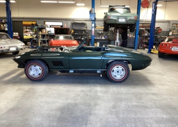 1967 Green Corvette