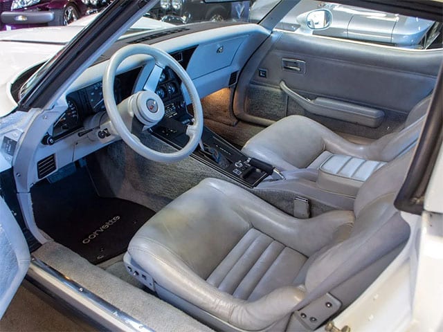 1982 White Silver Interior