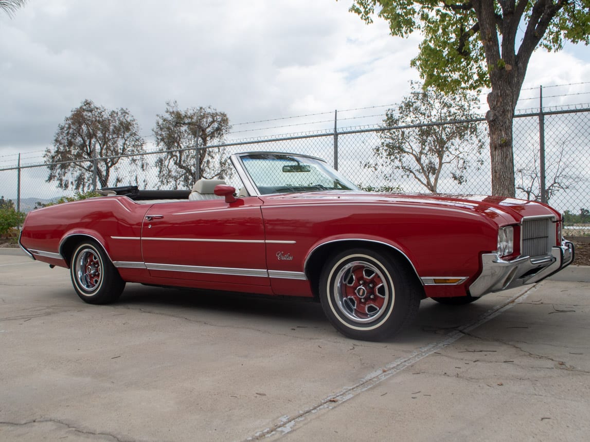 1971 Red Oldsmobile Cutlass Convertible 0984