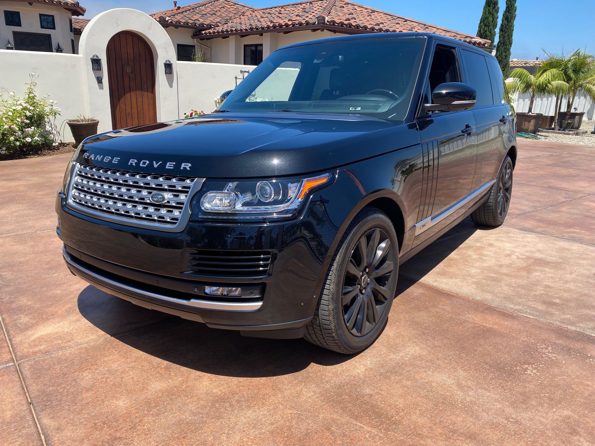 14 Black Range Rover 13