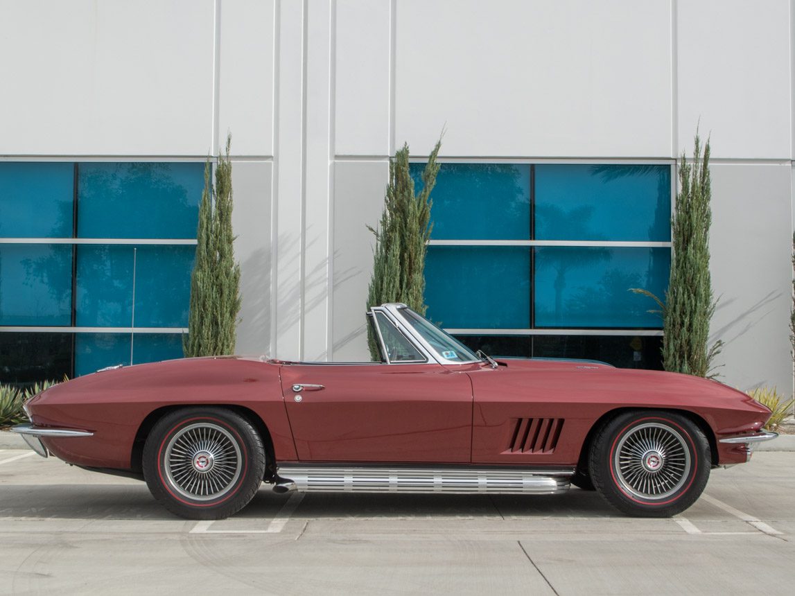 1967 Maroon Corvette L71 Convertible 0739