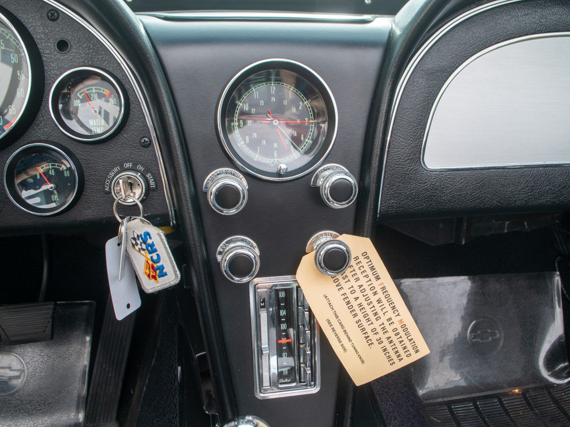 1967 Maroon Corvette L71 Convertible 0751