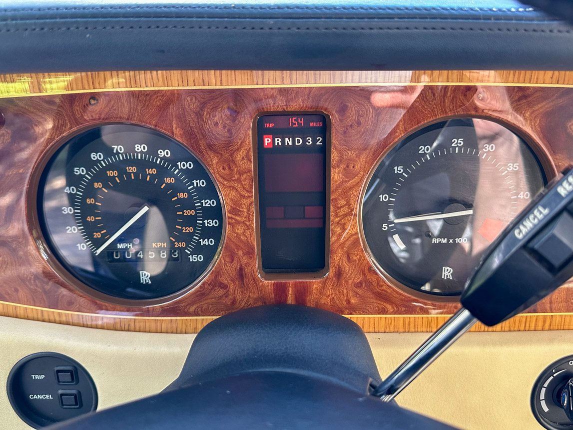 1993 Rolls Royce Cornich 0404