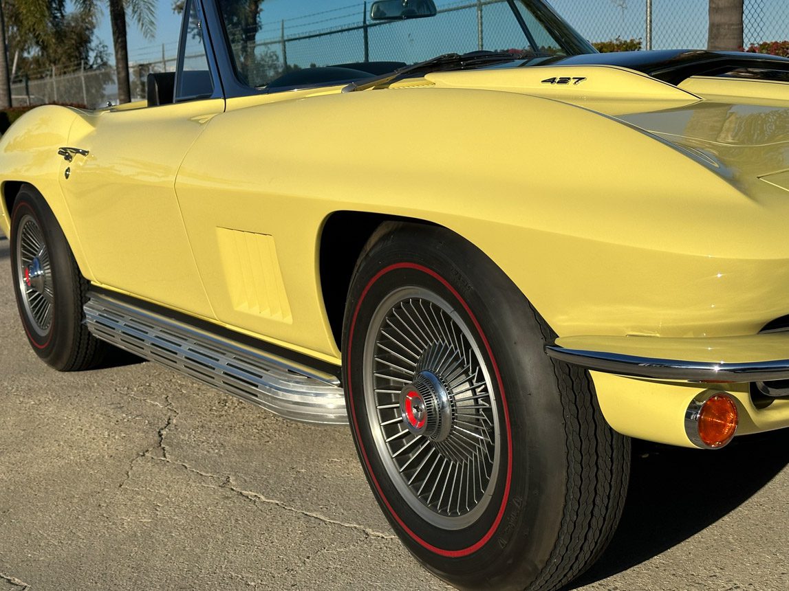 1967 Yellow Corvette Convertible 0839