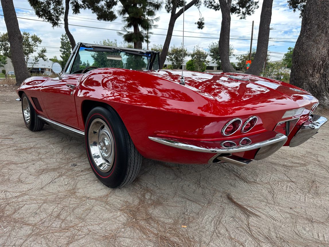 1967 Red Corvette 5446