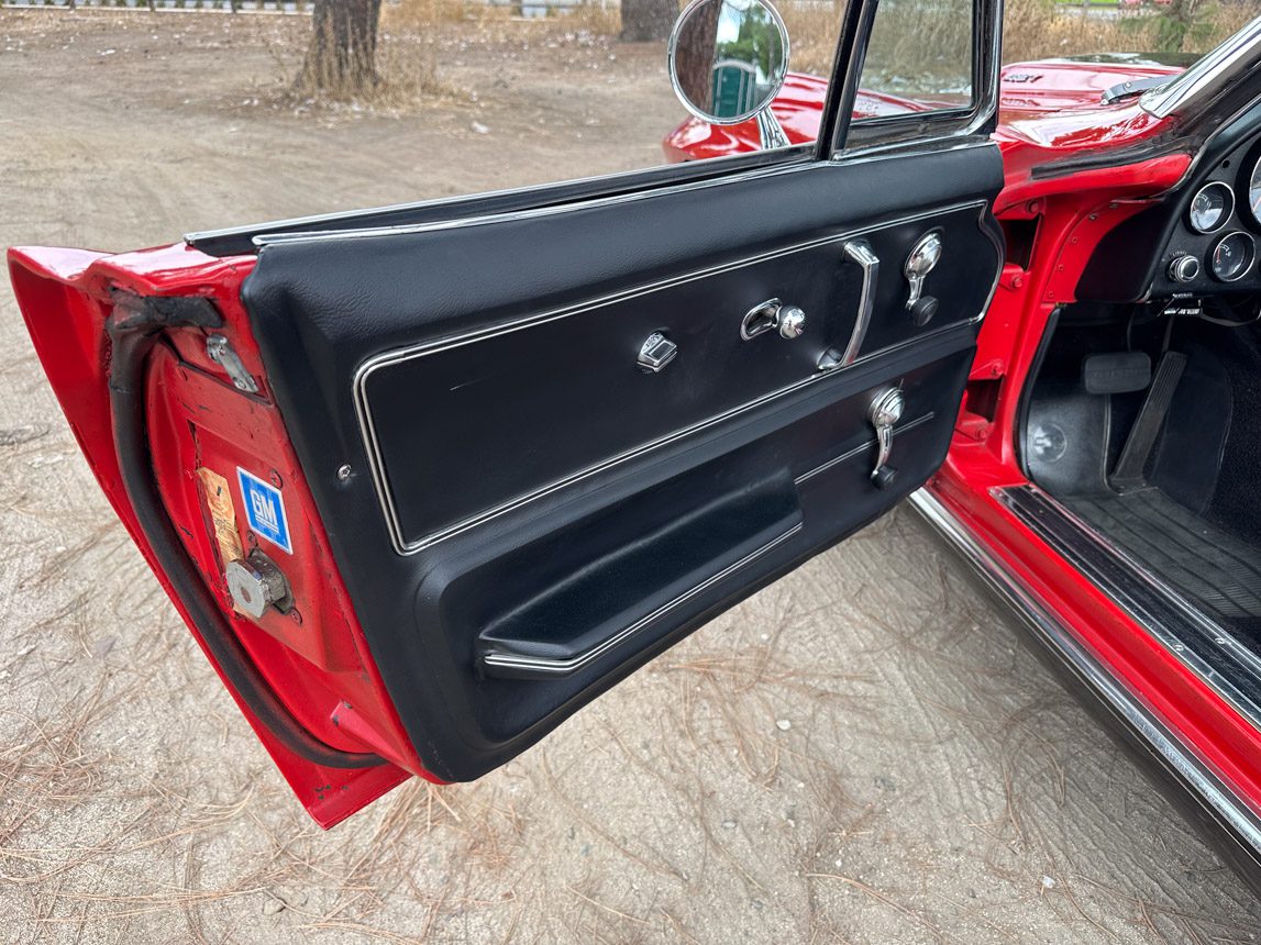 1967 Red Corvette 5464