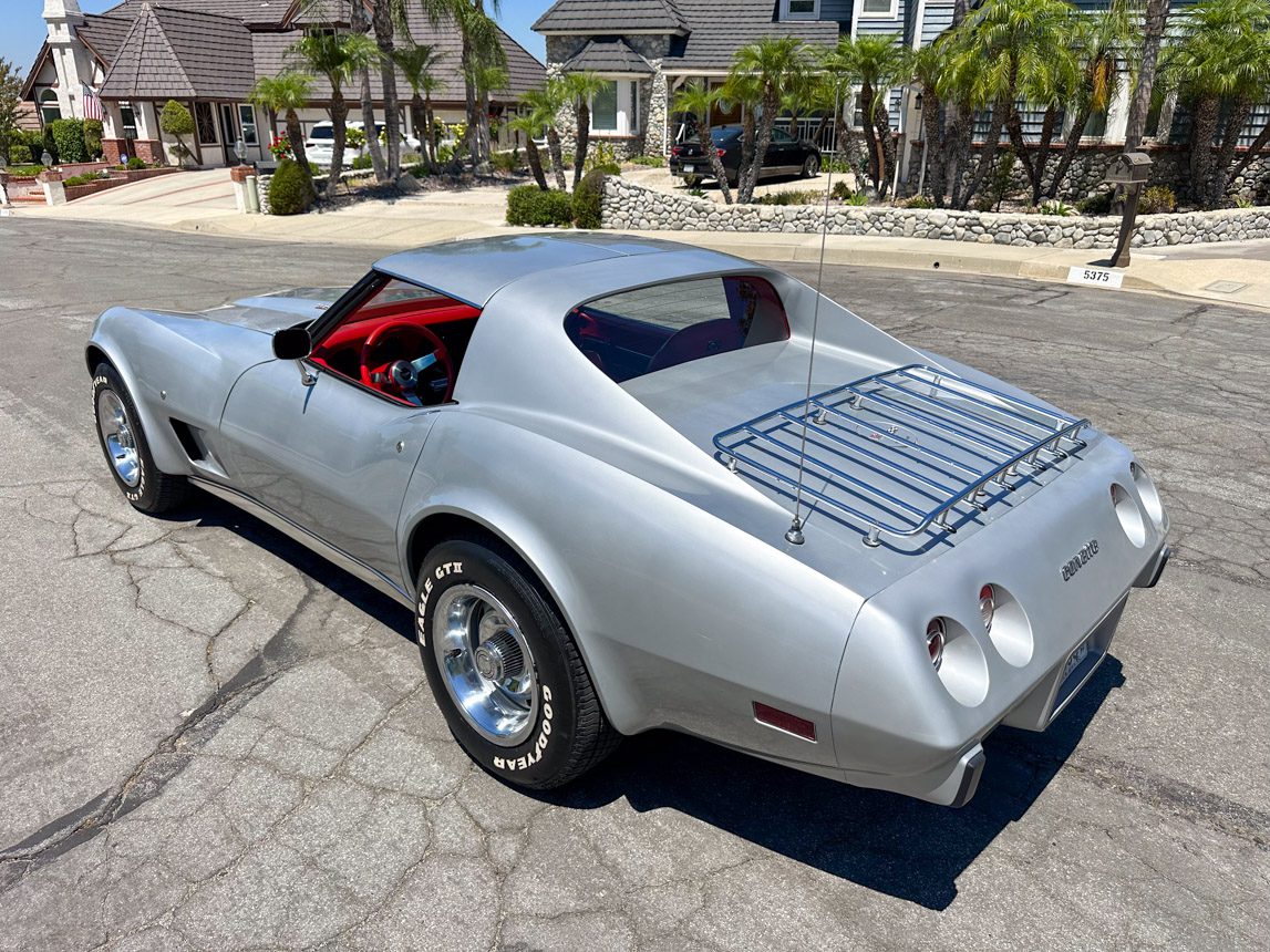 1977 Silver Corvette Coupe 5625
