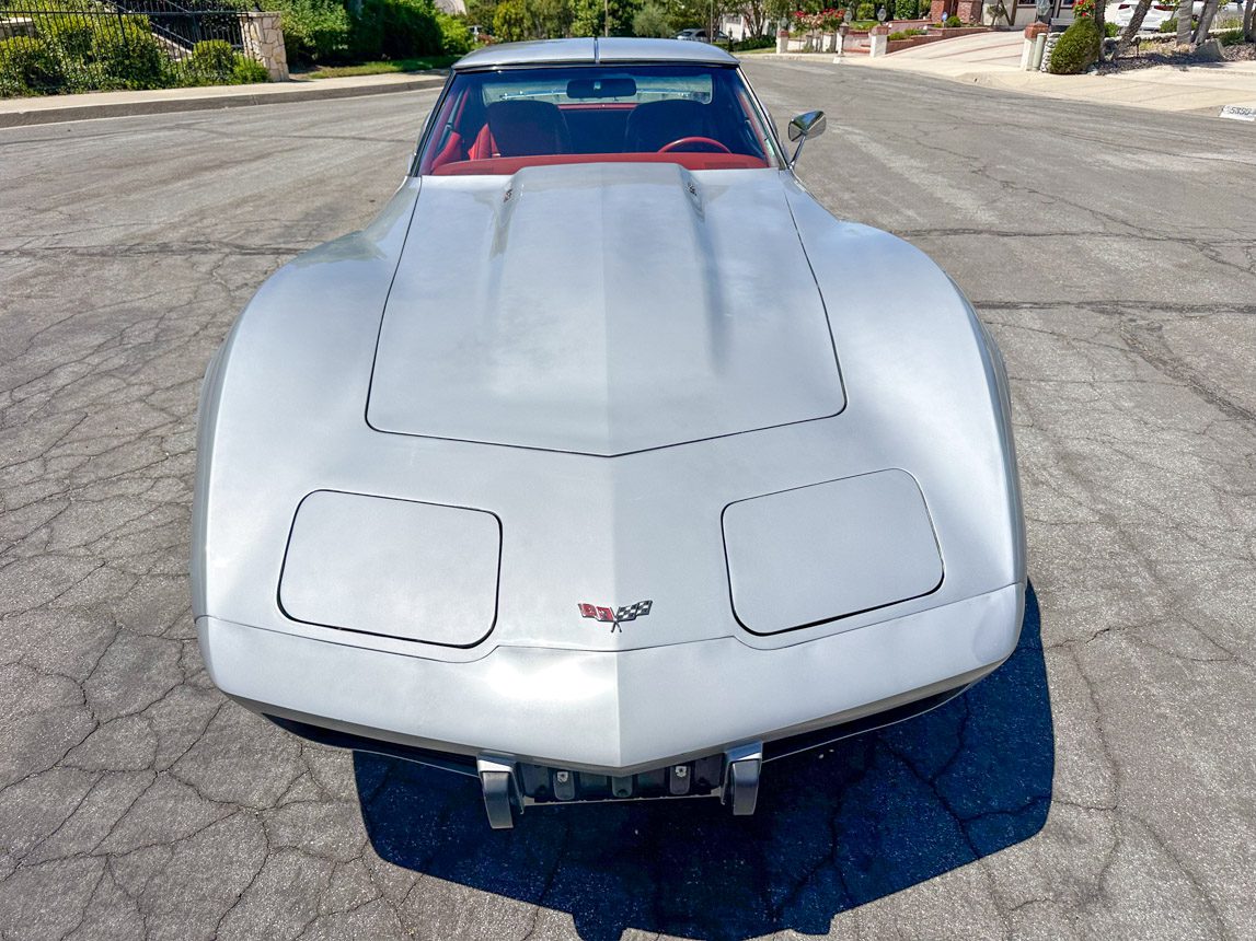 1977 Silver Corvette Coupe 5640