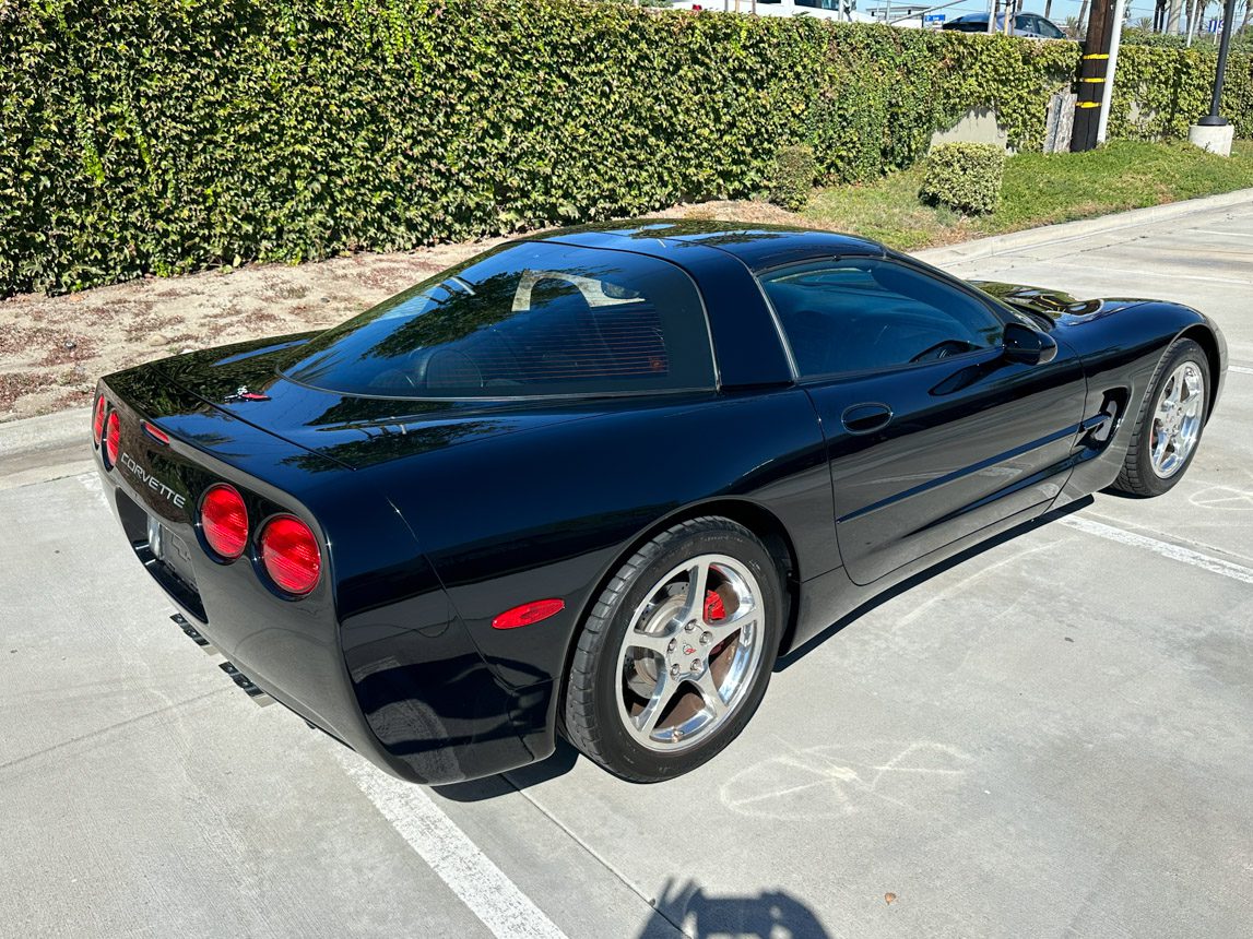 2004 Black Corvette Coupe (9 of 41)