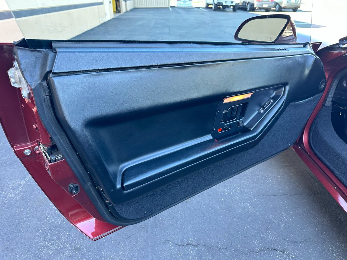 1988 Maroon Corvette Coupe 6202