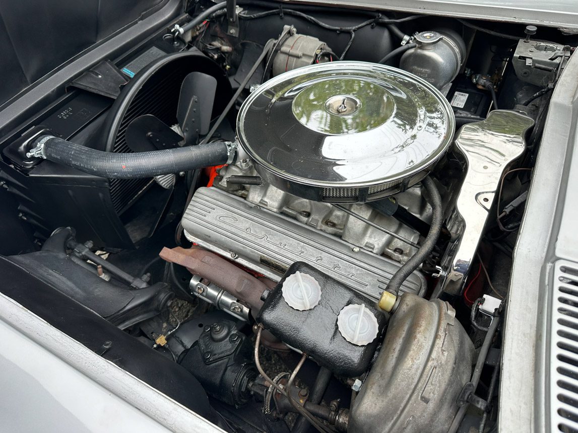 1965 Silver Corvette 7707