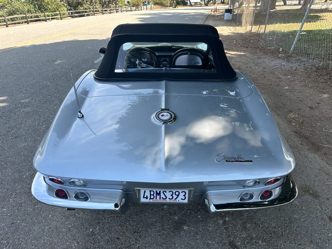 1965 Silver Corvette 8842