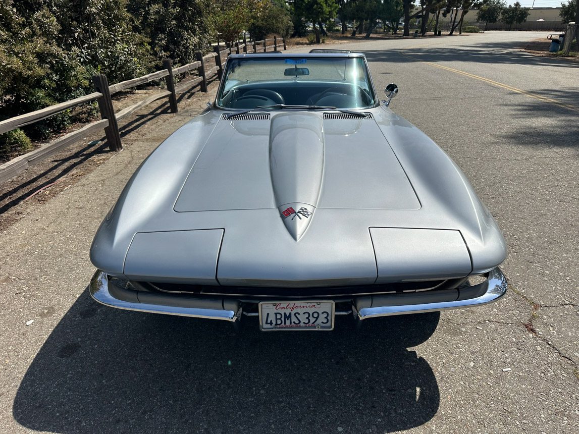 1965 Silver Corvette 8846