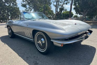 1965 Silver Corvette