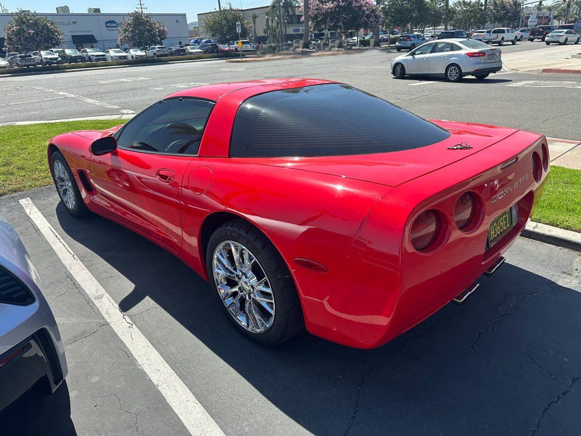 2000 Red Corvette