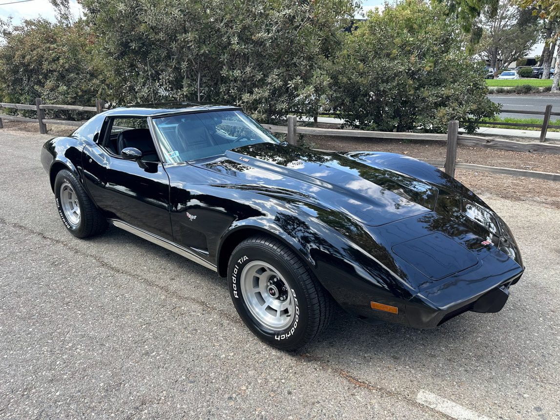 1977 Black Corvette L82 Coupe 9738