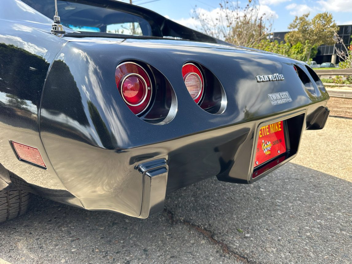 1977 Black Corvette L82 Coupe 9757