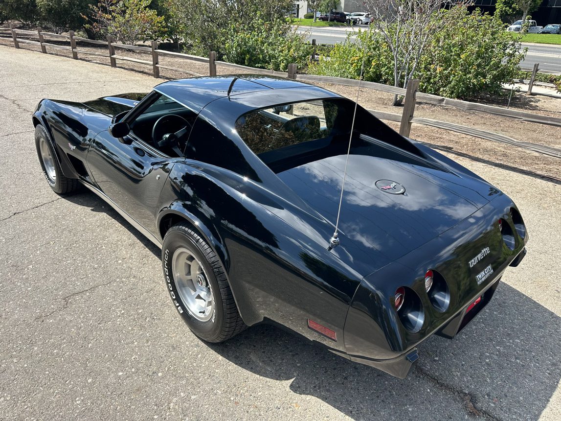 1977 Black Corvette L82 Coupe 9758