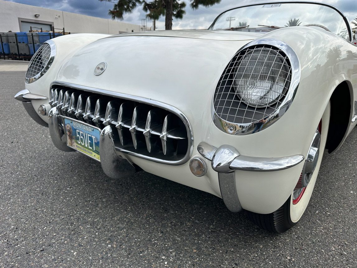 1955 White V8 Corvette 0485