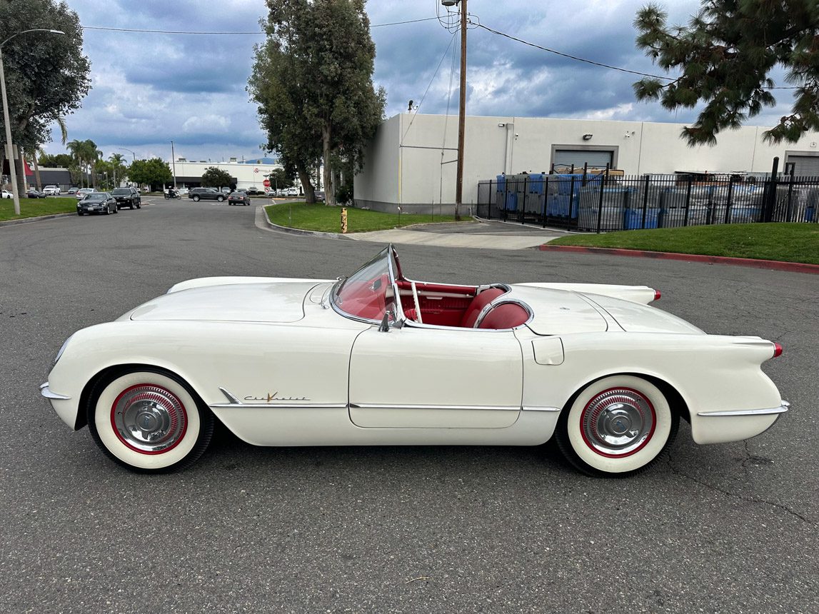 1955 White V8 Corvette 0486