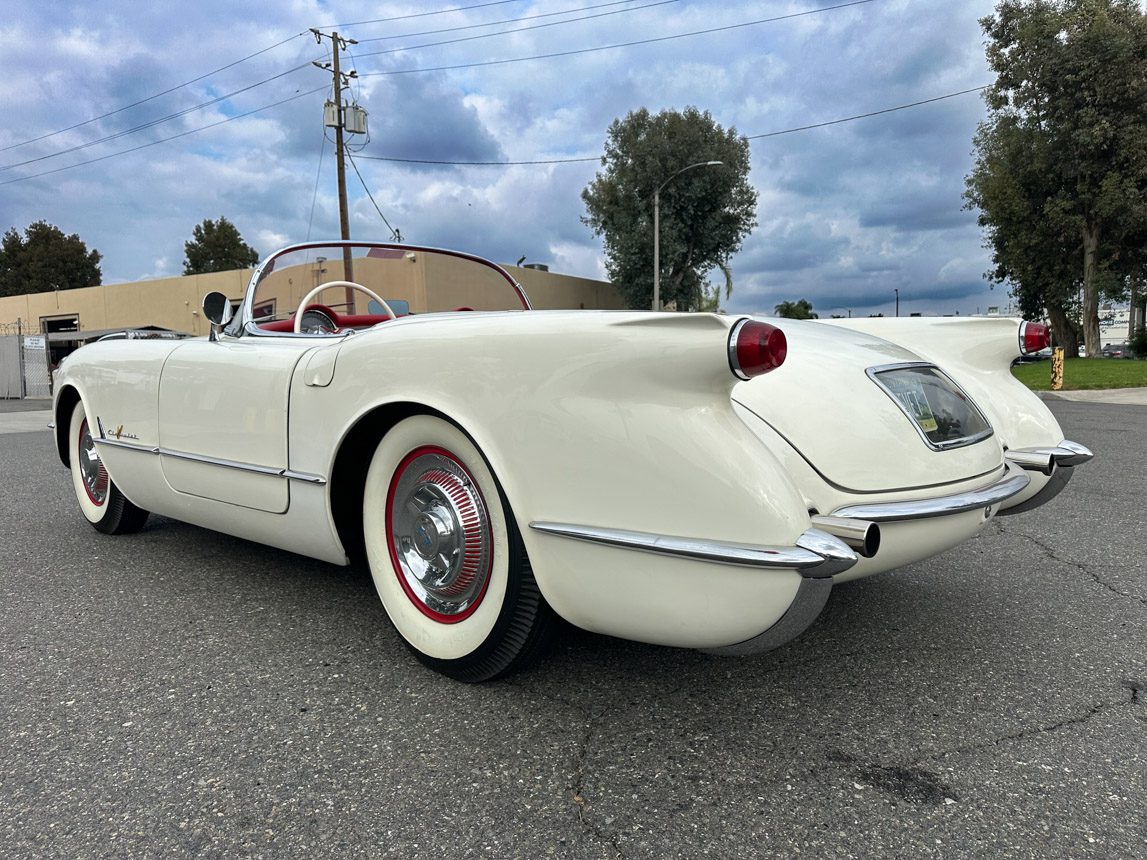 1955 White V8 Corvette 0488