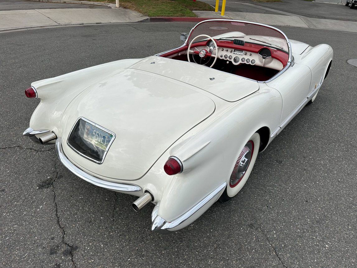 1955 White V8 Corvette 0490