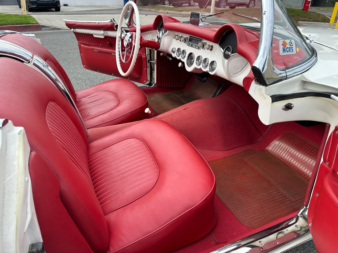 1955 White V8 Corvette 0518