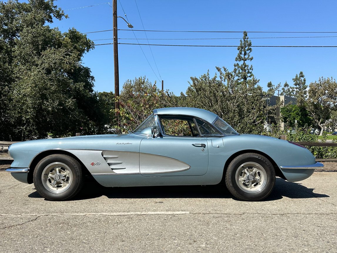 1958 Silver Blue Corvette Fuelie 0006