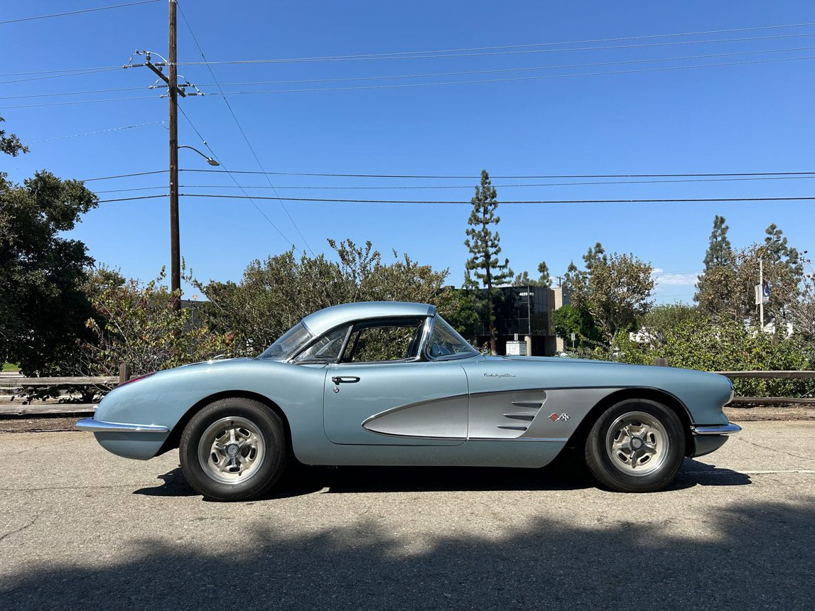 1958 Silver Blue Corvette Fuelie 0014