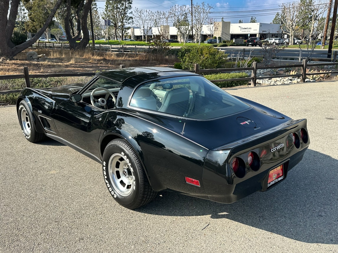 1980 Black Corvette 1675