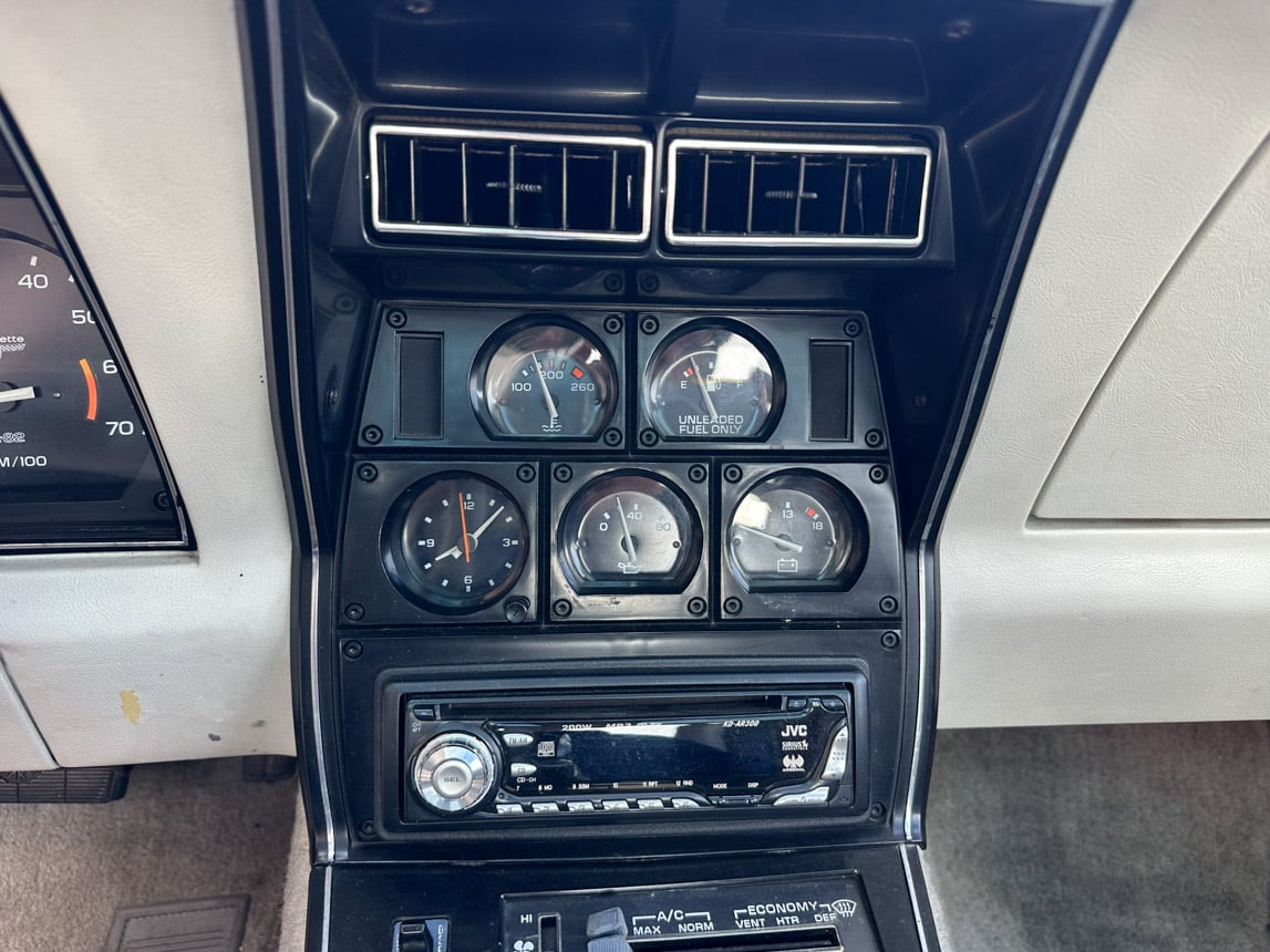 1980 Black Corvette 1692