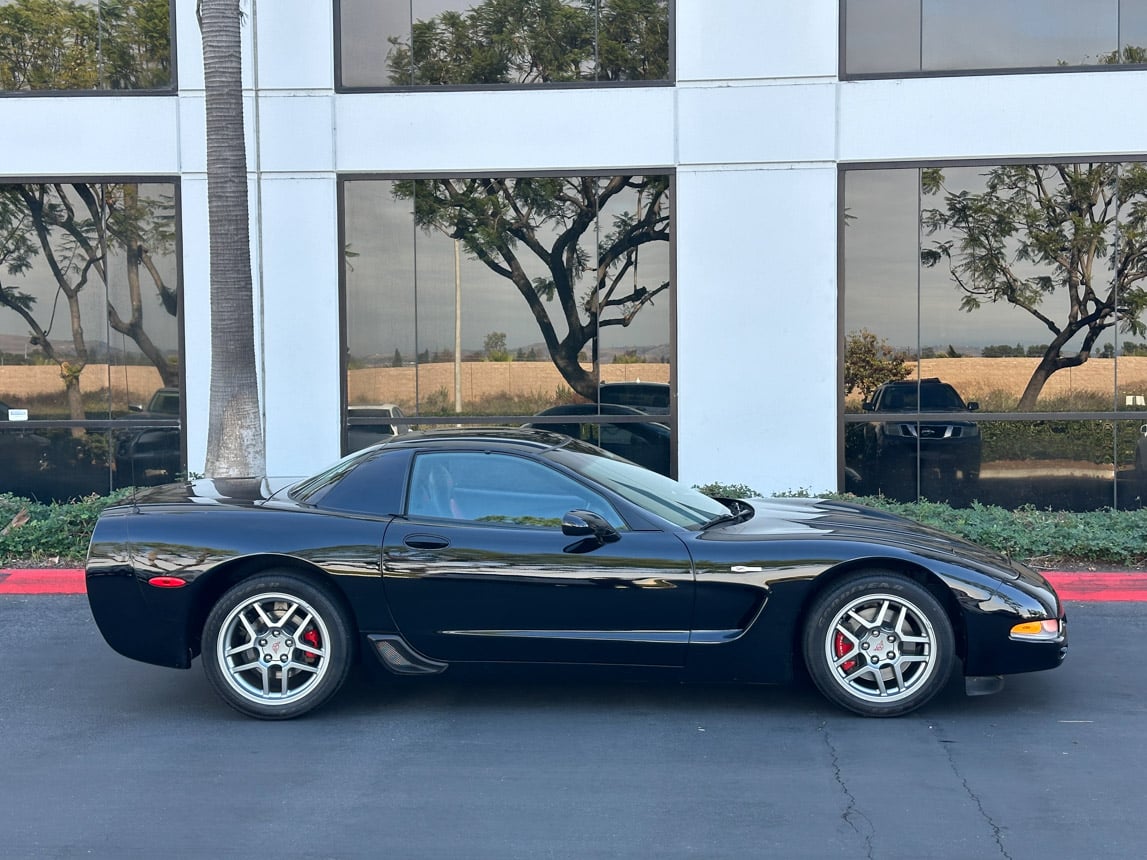 2004 Black Corvette Z06 1571