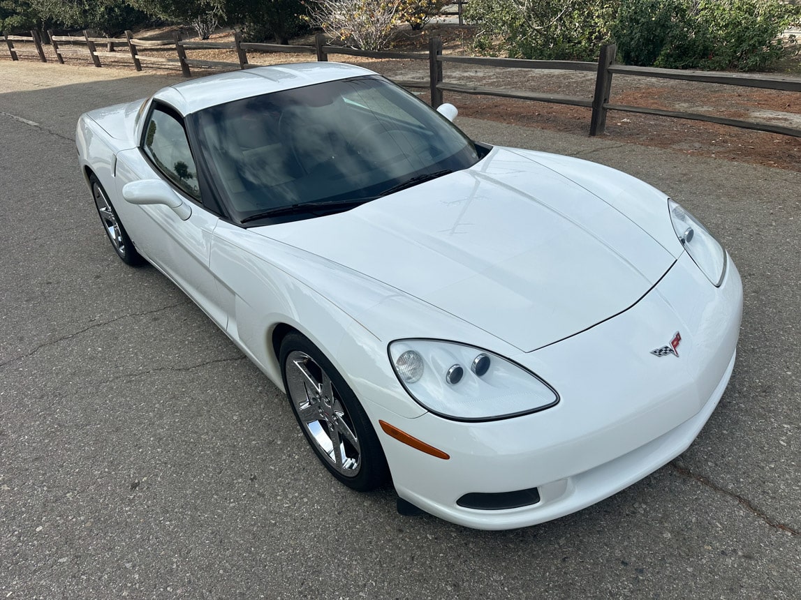 2007 White Corvette 1622