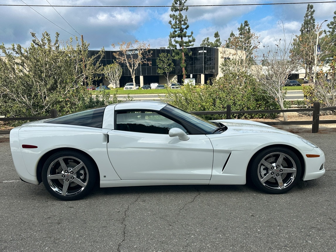 2007 White Corvette 1625