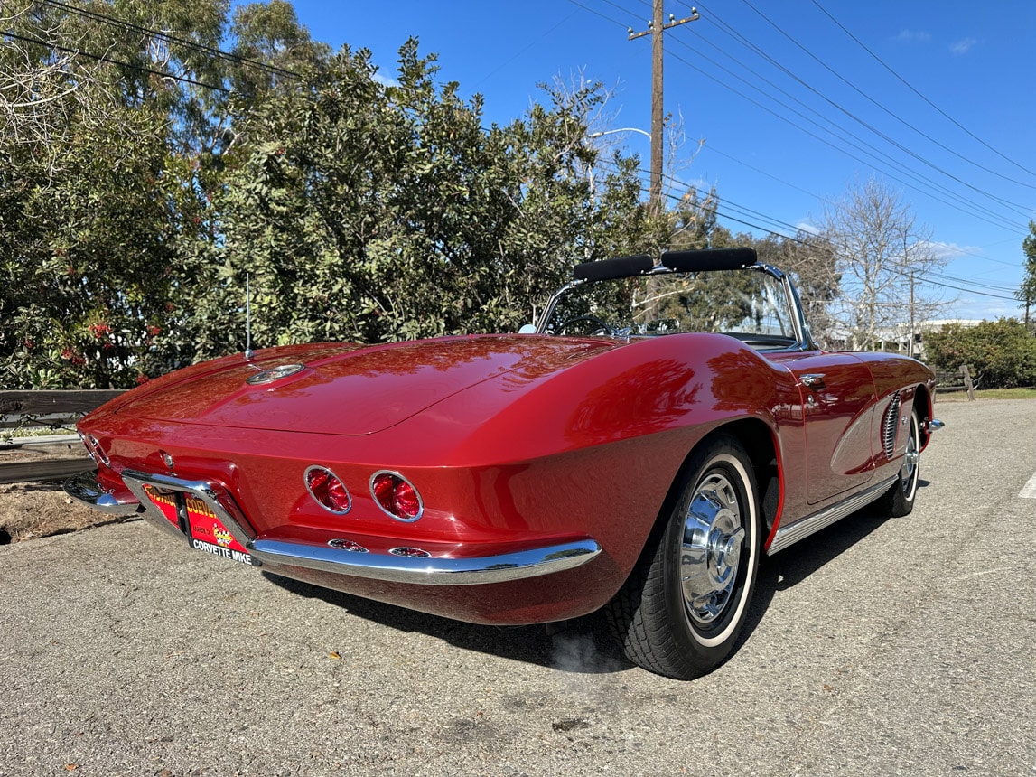 1962 Maroon Corvette 2937