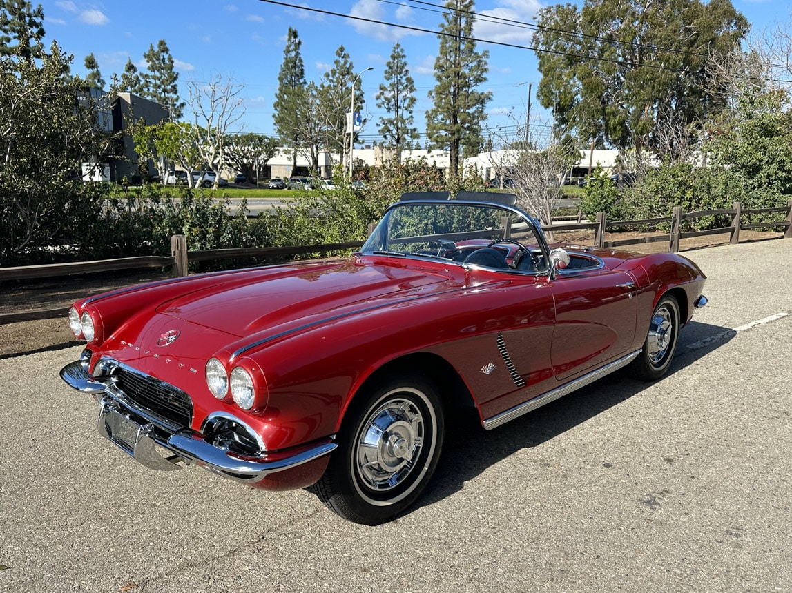 1962 Maroon Corvette 2939