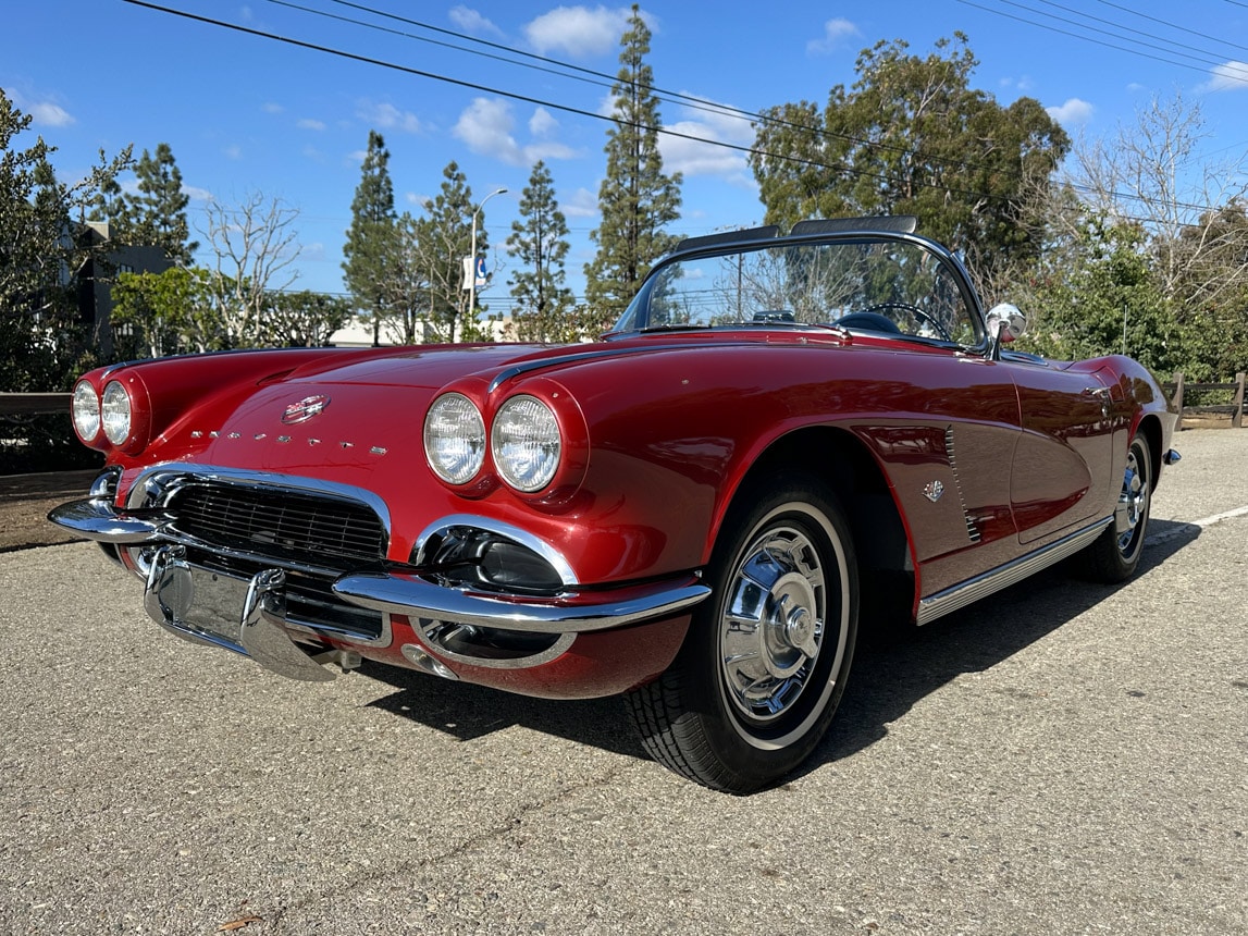 1962 Maroon Corvette 2940