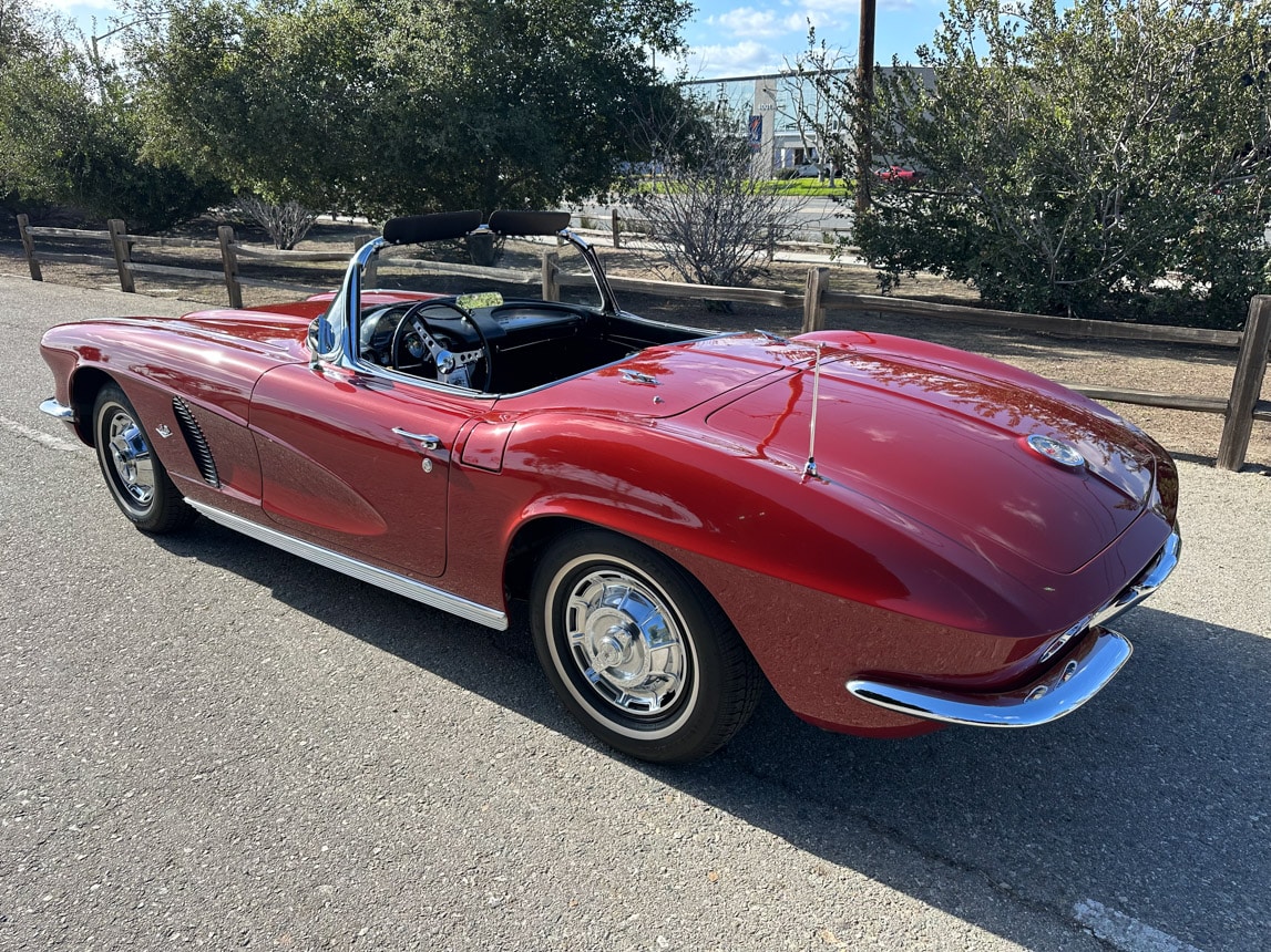 1962 Maroon Corvette 2942