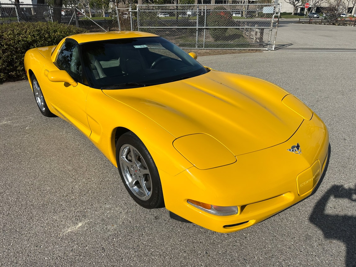 2003 Yellow Corvette Coupe 2572