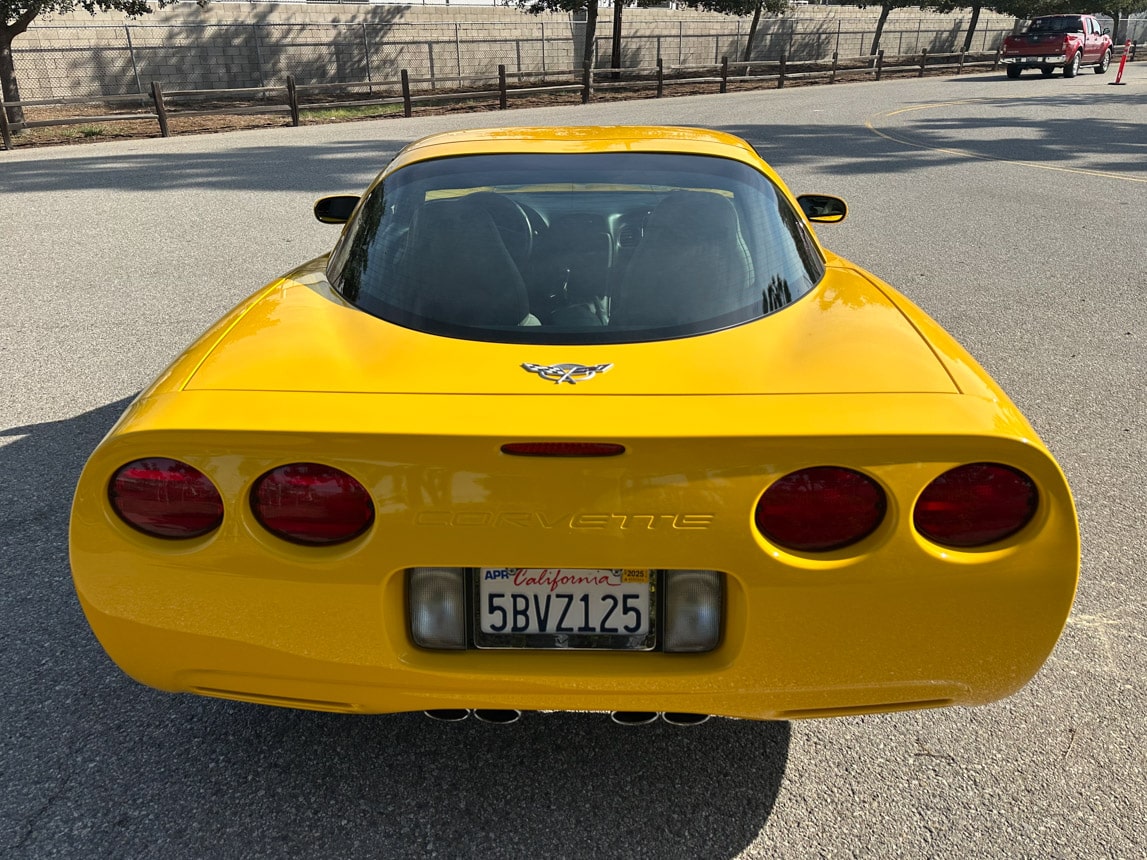 2003 Yellow Corvette Coupe 2577