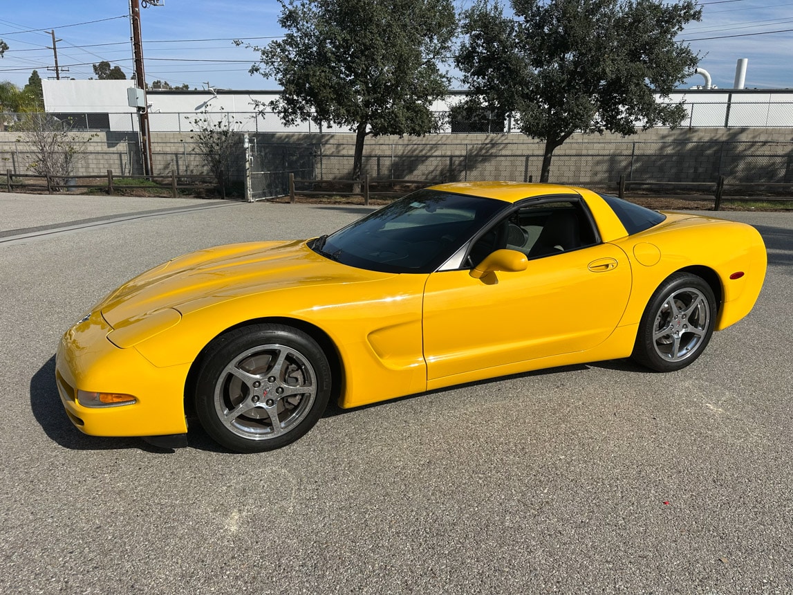 2003 Yellow Corvette Coupe 2578