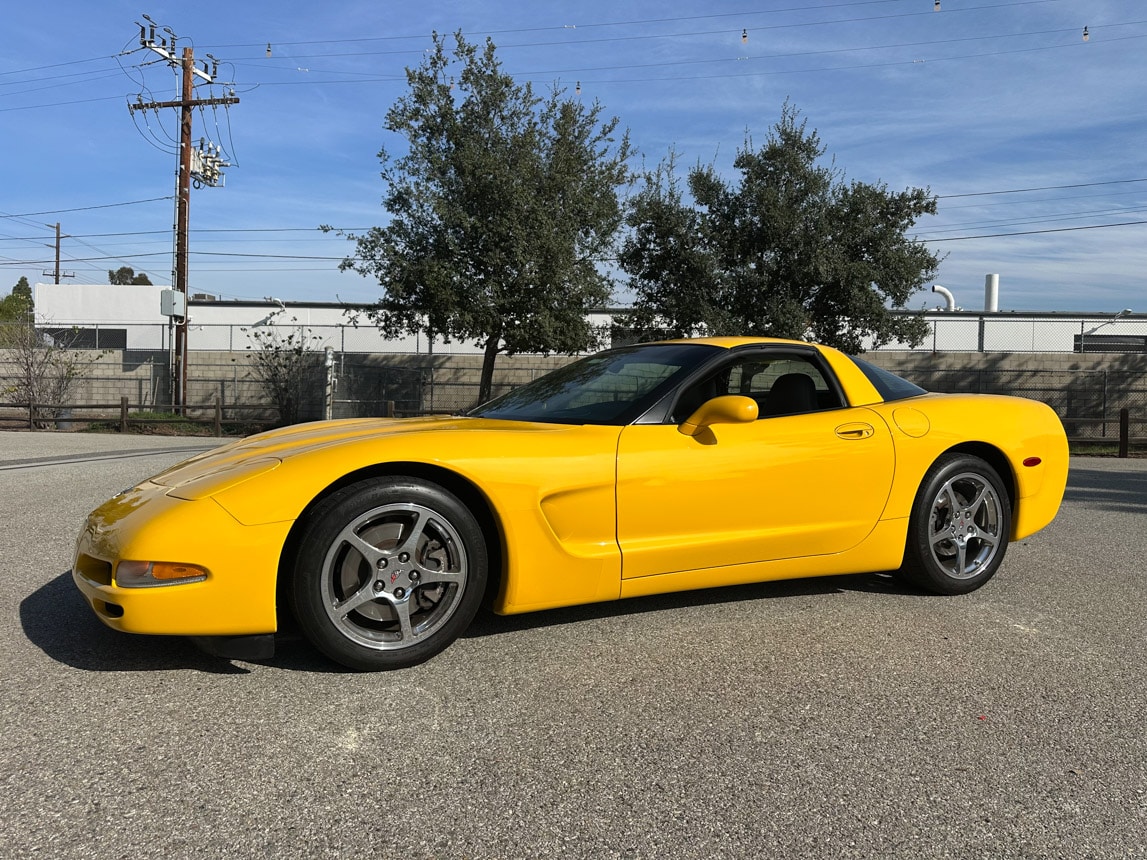 2003 Yellow Corvette Coupe 2579