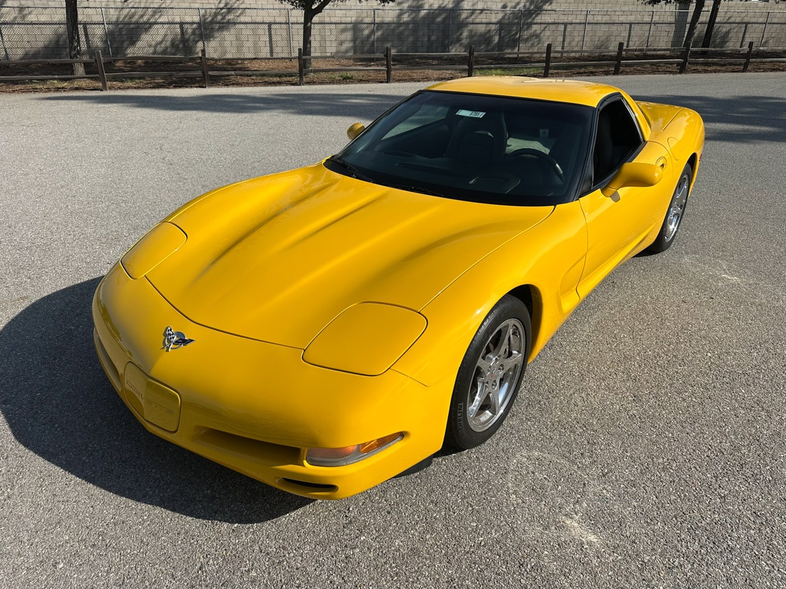 2003 Yellow Corvette Coupe 2580