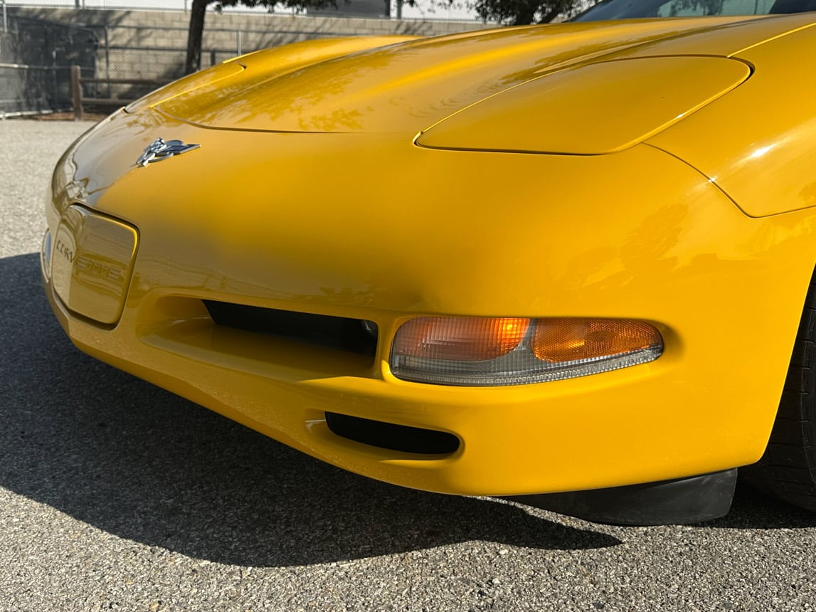 2003 Yellow Corvette Coupe 2584