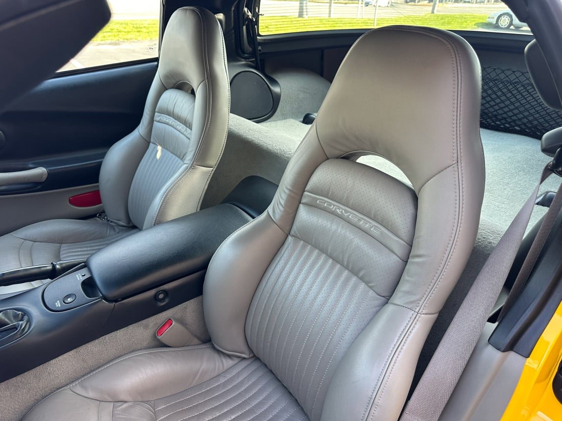 2003 Yellow Corvette Coupe 2599