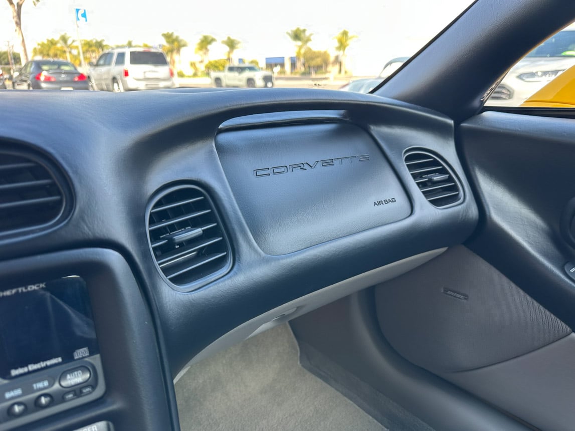 2003 Yellow Corvette Coupe 2603