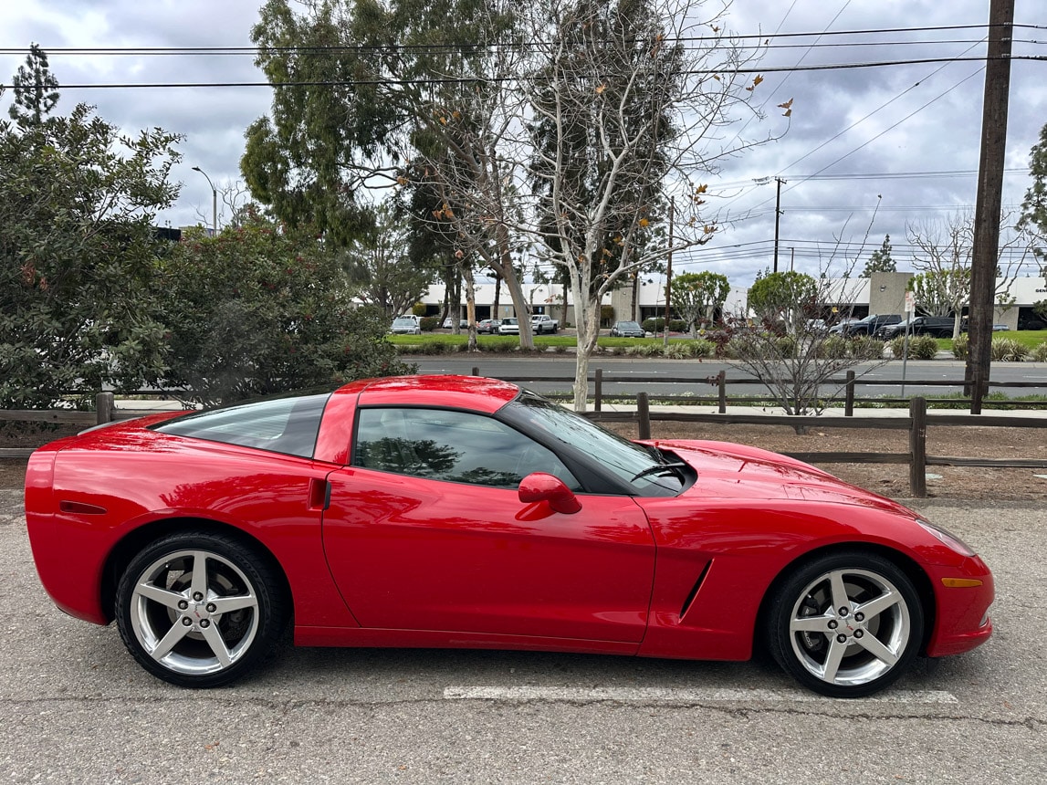 2005 Red Corvette Coupe 2814