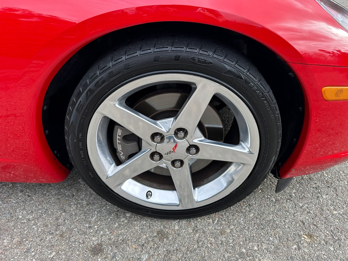 2005 Red Corvette Coupe 2832