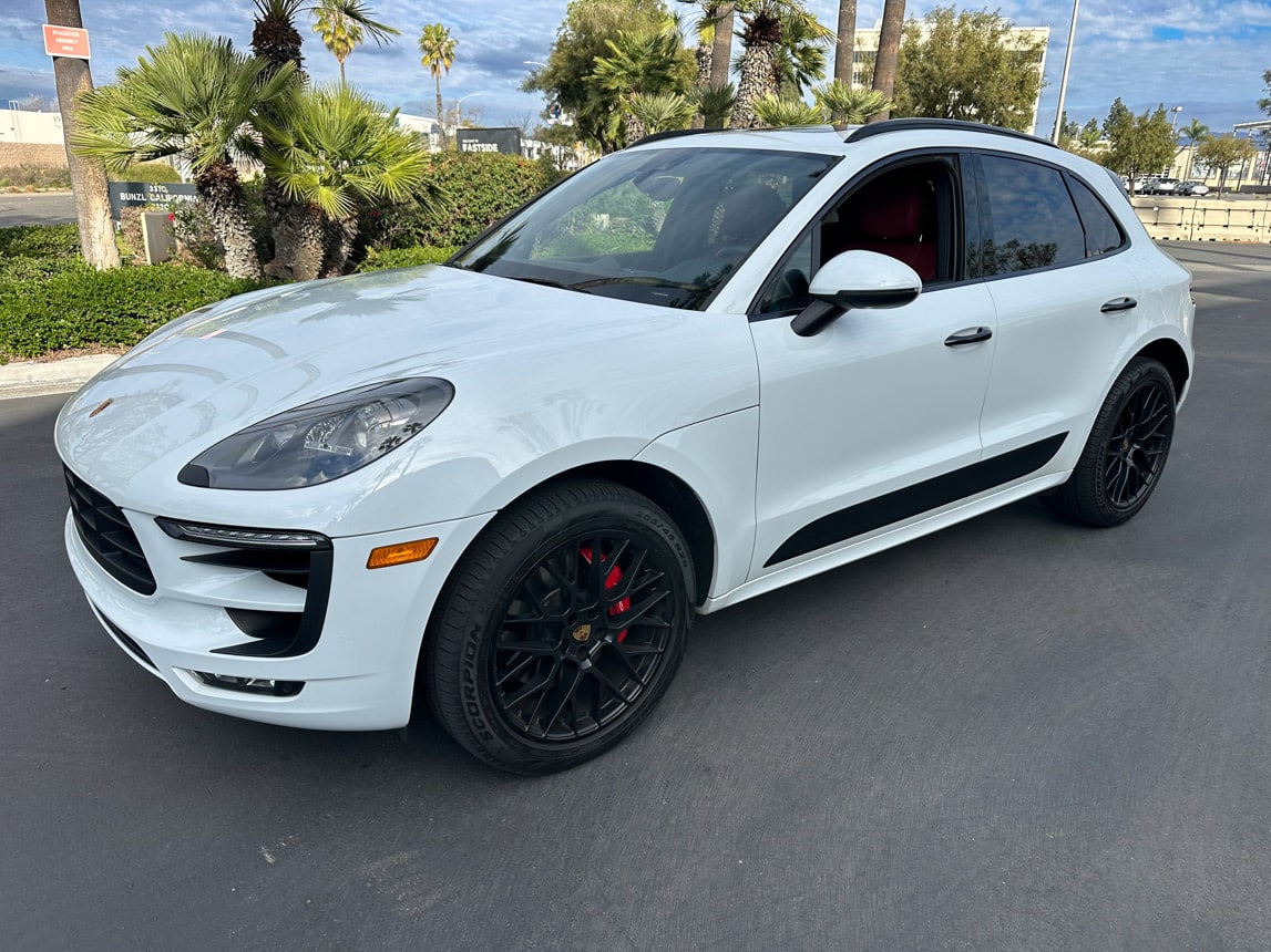 2018 White Porsche Macan 2686