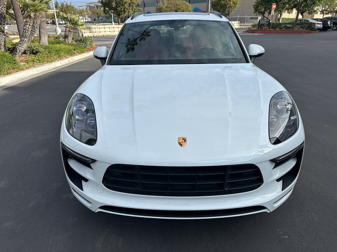 2018 White Porsche Macan 2690